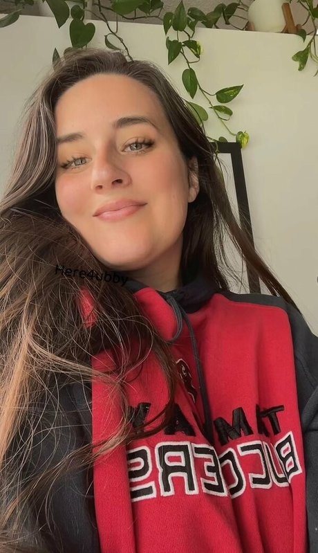 Naughty Mama perfect pornstar pic