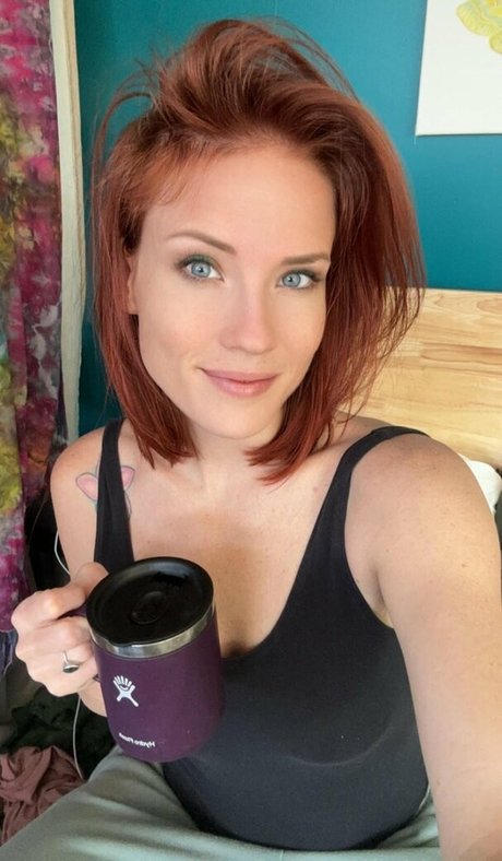 Skyra Fox star best images