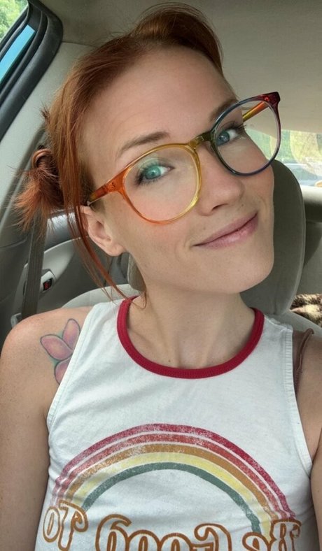 Skyra Fox pornstar adult images