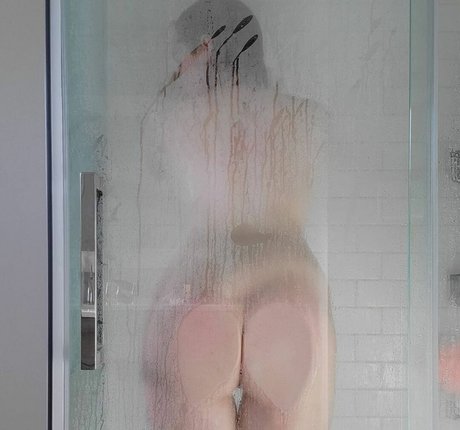 Lily Rogue star porn galleries