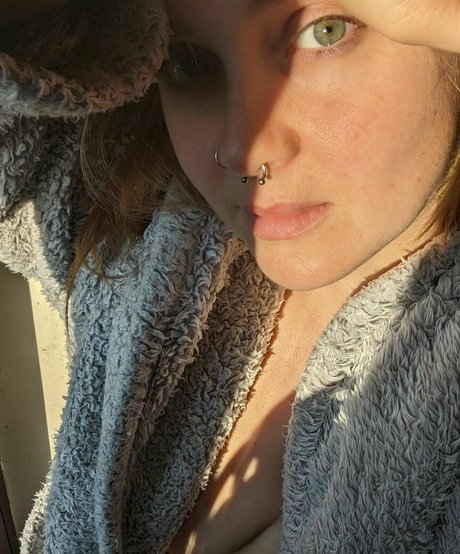 constanceflame porn star image