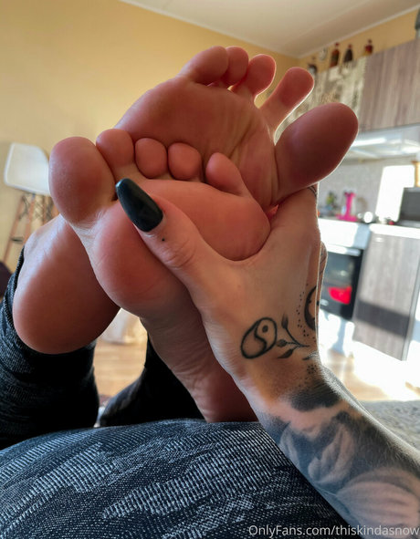 thiskindasnow beautiful actress pic