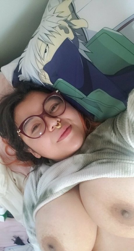 peekscalymedusa beautiful star photo