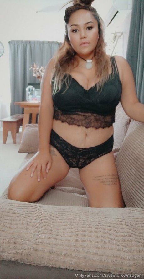 sweetbrownsugar_ art model img