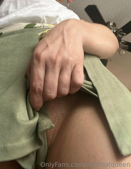 reddhotqueen model porn gallery