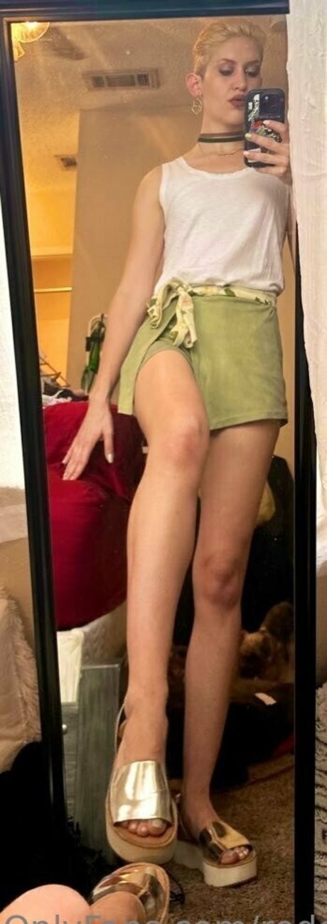 reddhotqueen star sex gallery