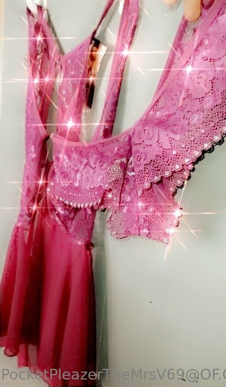 pocketpleazer model beautiful pic