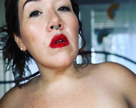 Michele Moon model nice photo