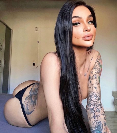 aidathorry naked pornstar galleries