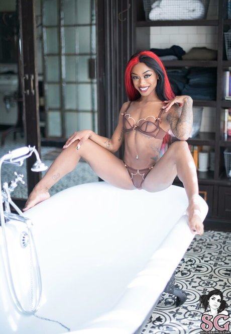 Tessartiste adult star img