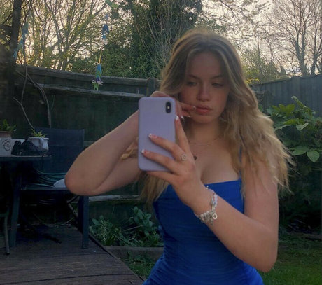 charlottebrayy sexy star gallery