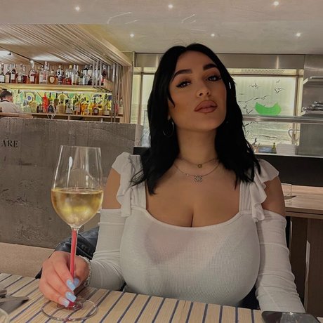 Rita Senatore hd actress galleries