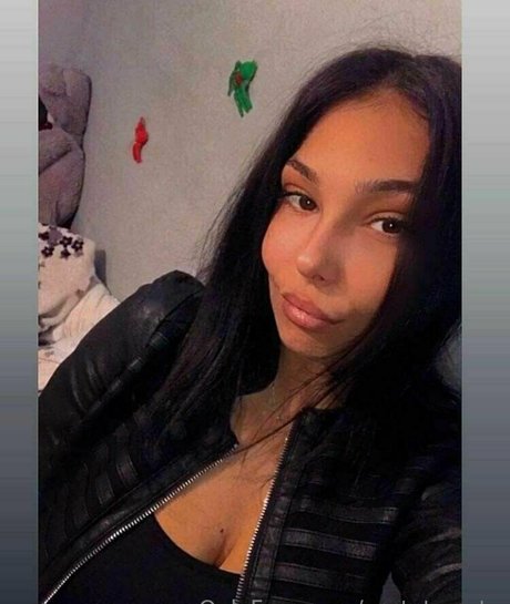 gretatwenty model hd pictures