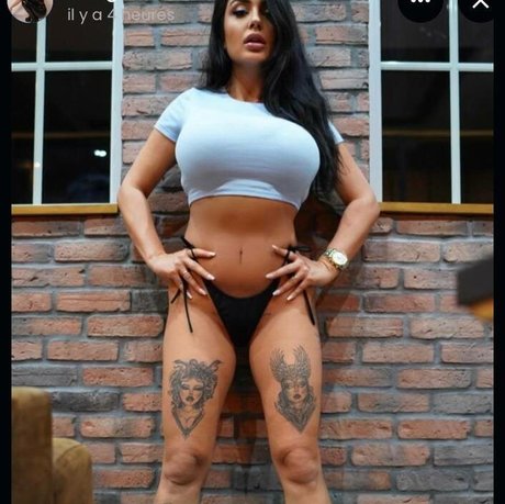 Pinkgeek model pornographic archive