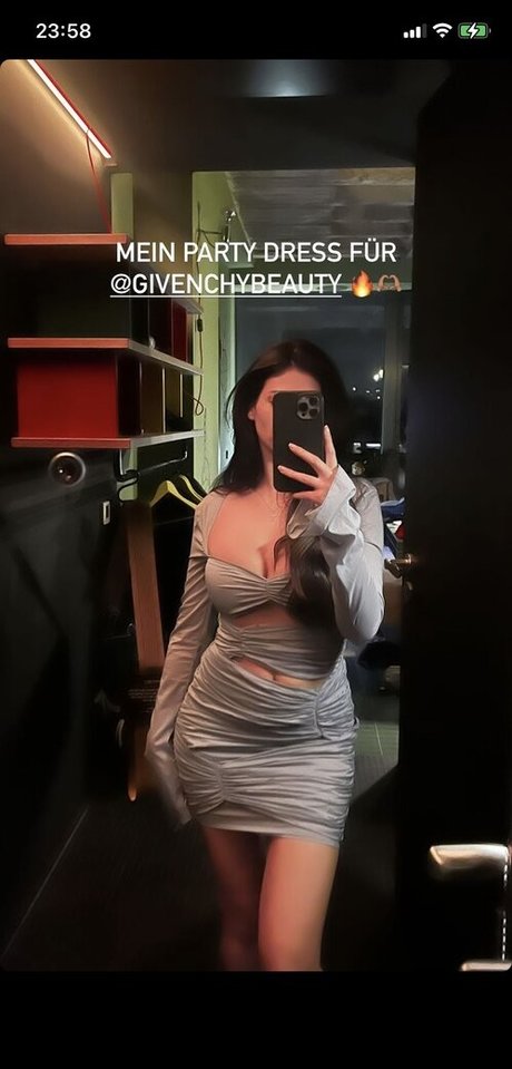 Paola Maria erotic actress picture