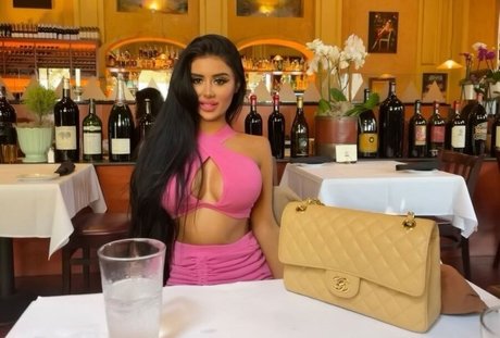 Taylor O Neill high quality actress pictures