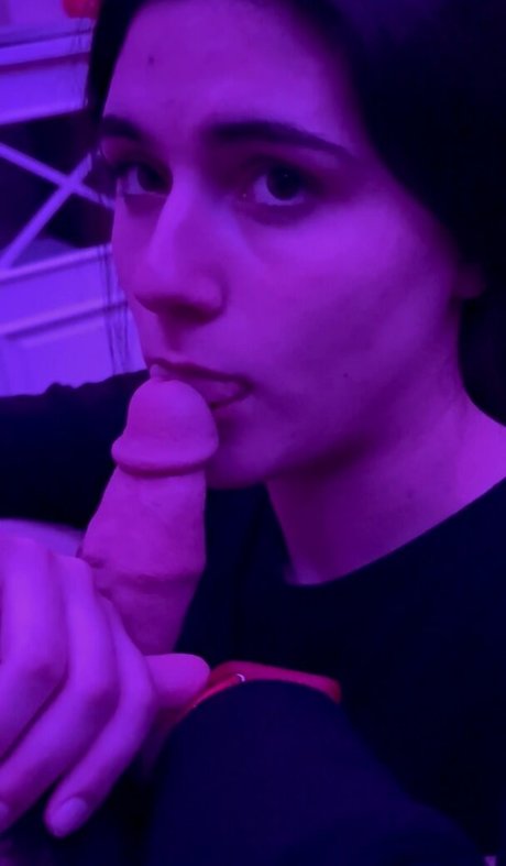 elise sue model hd picture