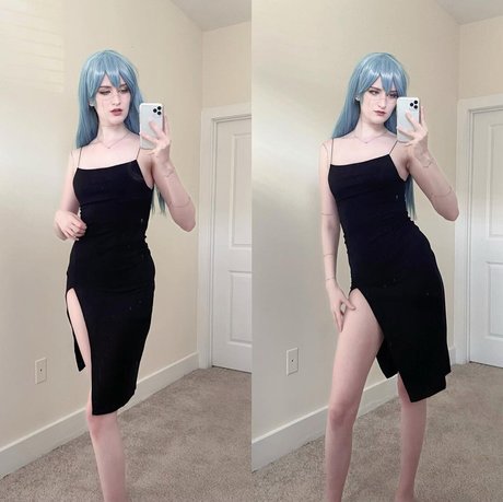 HazelFig nude model image