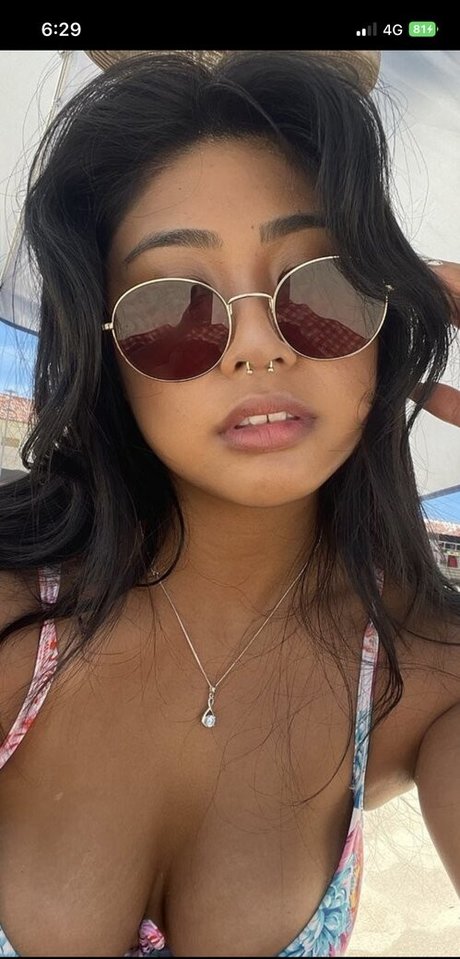 Crystal IGGY model nude pics