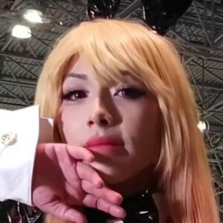 Arabella Kat Posting nude actress pic