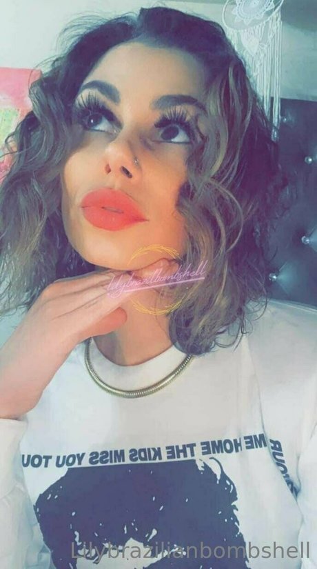 lilybrazilianbombshell beautiful model img