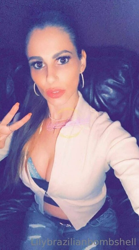 lilybrazilianbombshell erotic model images
