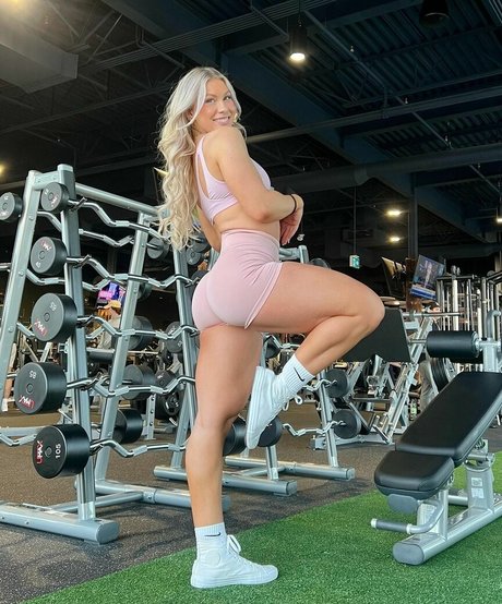 Kate Thomas star erotic pics