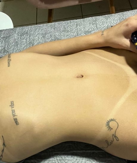 Mandinha perfect model picture