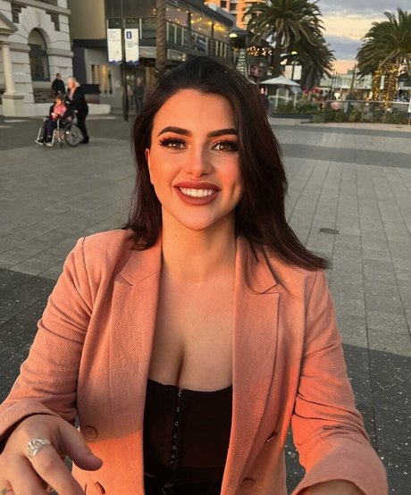 Bec Danaher star pretty photo