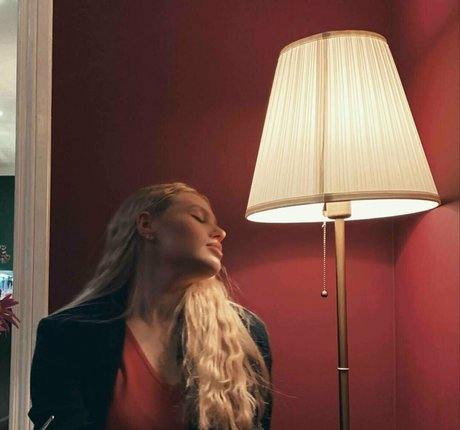 Talisnova exclusive pornstar image