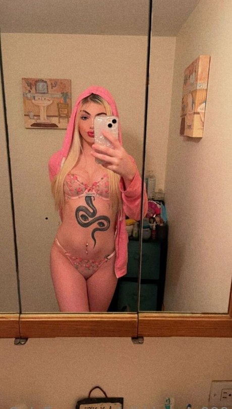 nikkimarie999 model porn image