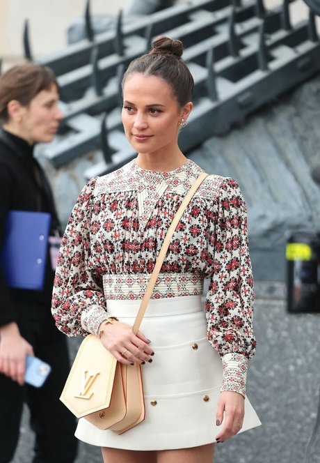 Alicia Vikander best model picture