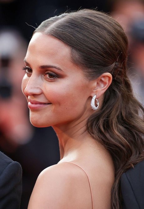 Alicia Vikander star perfect image