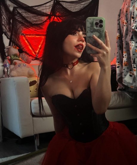 Oxythoughtin beautiful pornstar img