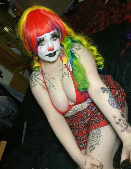 typ3hoenegative high quality model image