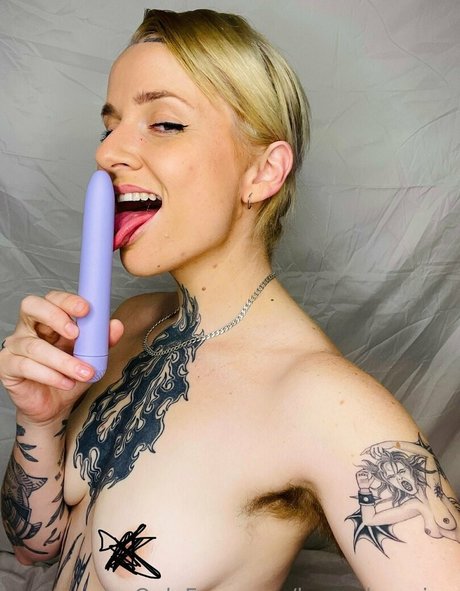 lavenderquinn pornstar nudes pic