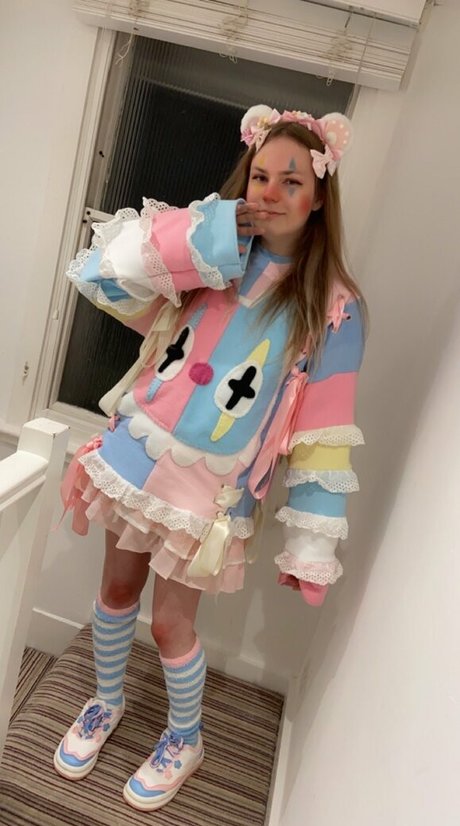 xmaddiemoonx nudes actress pics