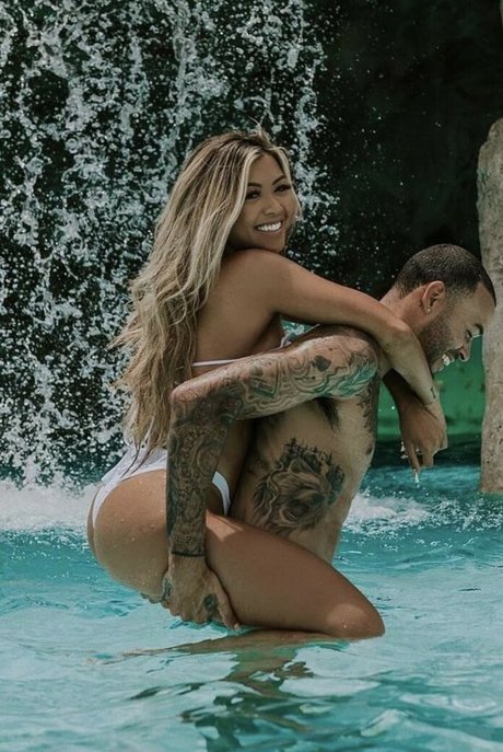 Liane V star sexy image