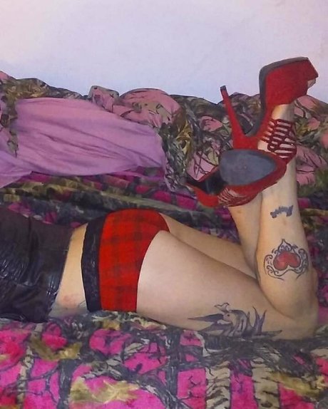 alwaysnaughty32 model exclusive images