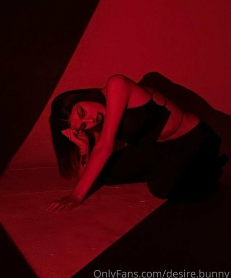 Desiree Bunny sex model gallery