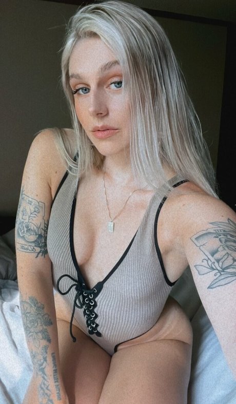 Honeypotvip naked star photos