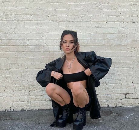 Maggie Lindemann star hot pics