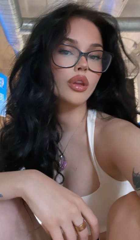 Maggie Lindemann free actress picture