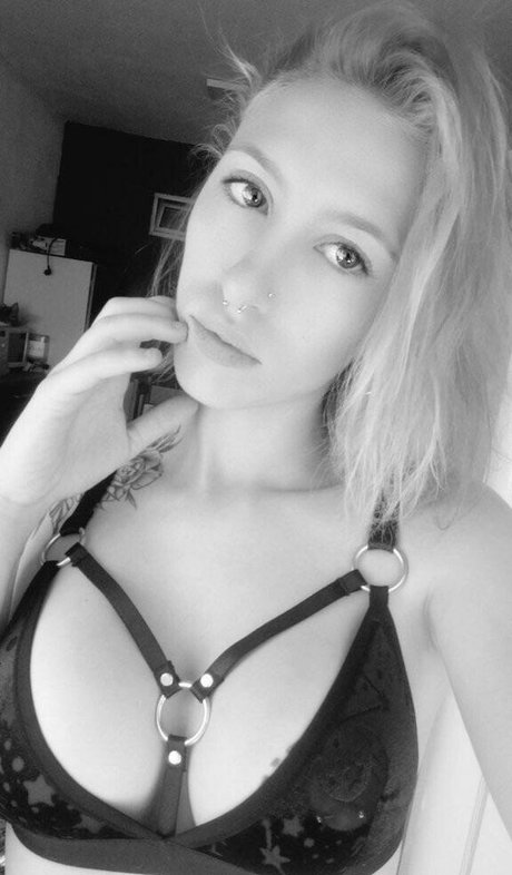 Missmushrooms nudes model galleries