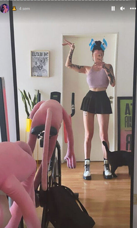 Vicky Massironi exclusive actress galleries