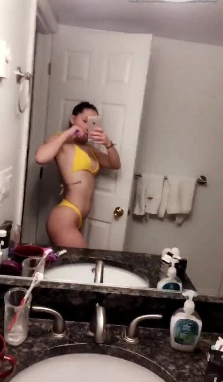 Courtney Craib sexy actress photos