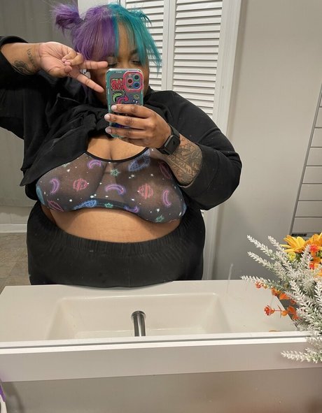 blonde midget onlyfans adult image