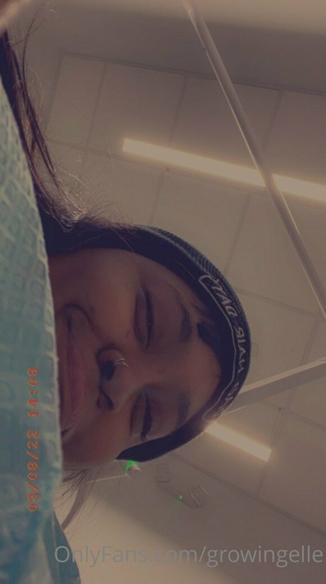 growingellex hot actress photo