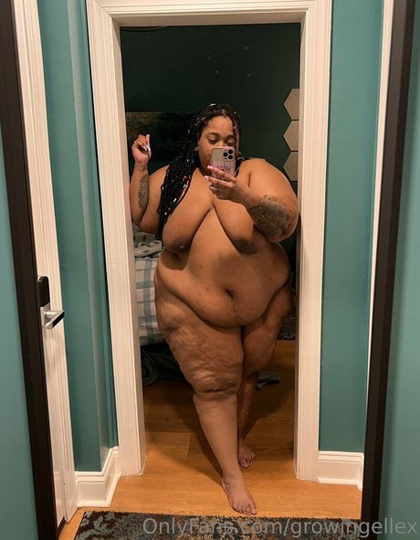 growingellex high quality model photo