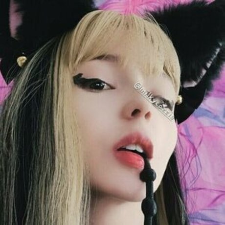 milkycazzie pretty model picture